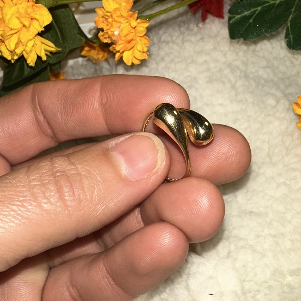 Teardrop Earrings and Ring Set 18 k Solid Gold - Picture 13 of 17